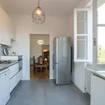 Guest Host - Stylish And Bright With Private Garden * Como
