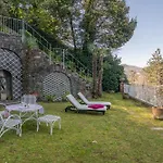 Guest Host - Stylish And Bright With Private Garden *