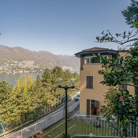 Guest Host - Stylish And Bright With Private Garden Como